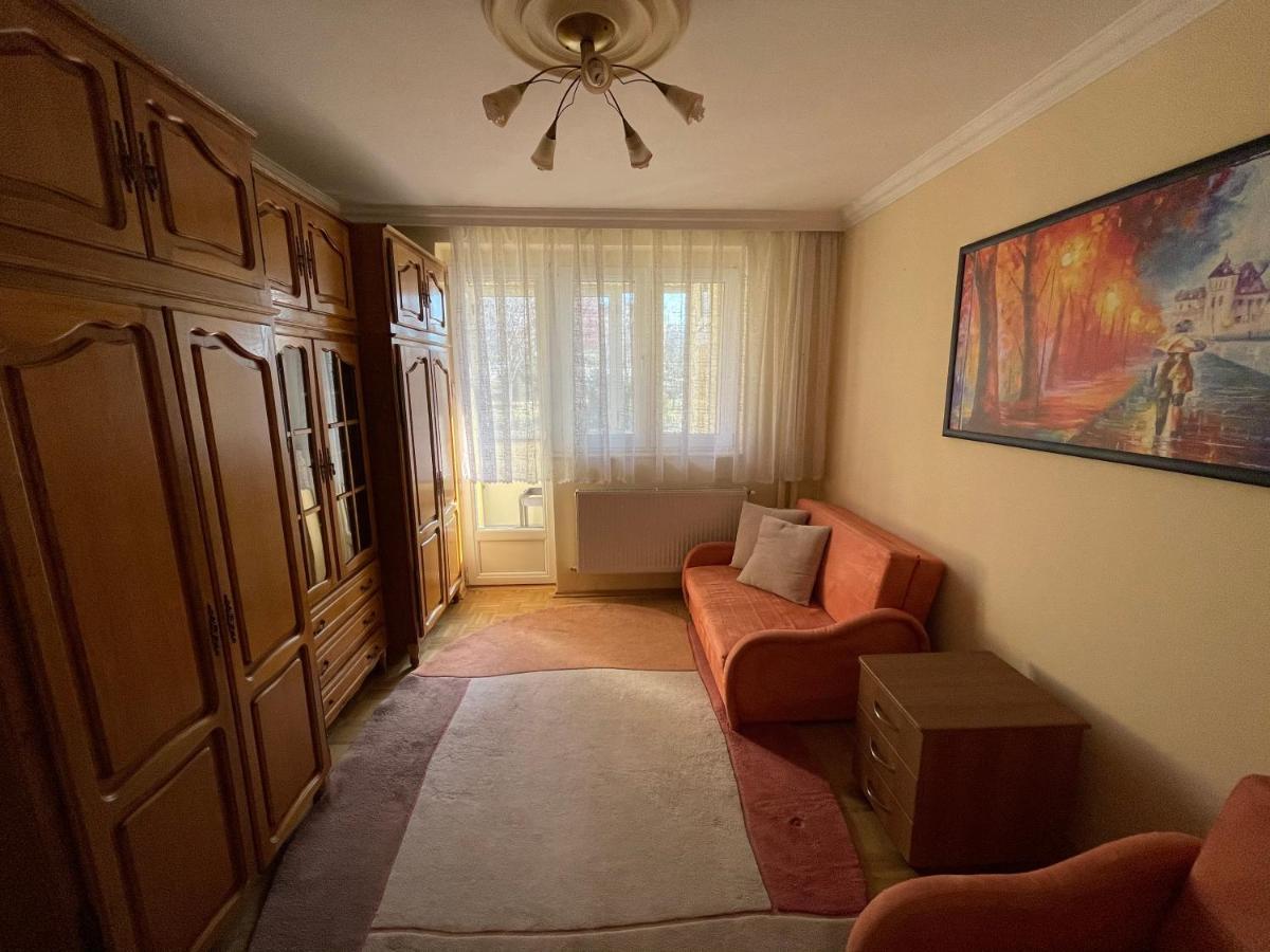 Ulpiana Apartment Pristina Buitenkant foto