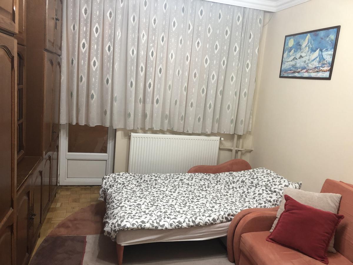 Ulpiana Apartment Pristina Buitenkant foto